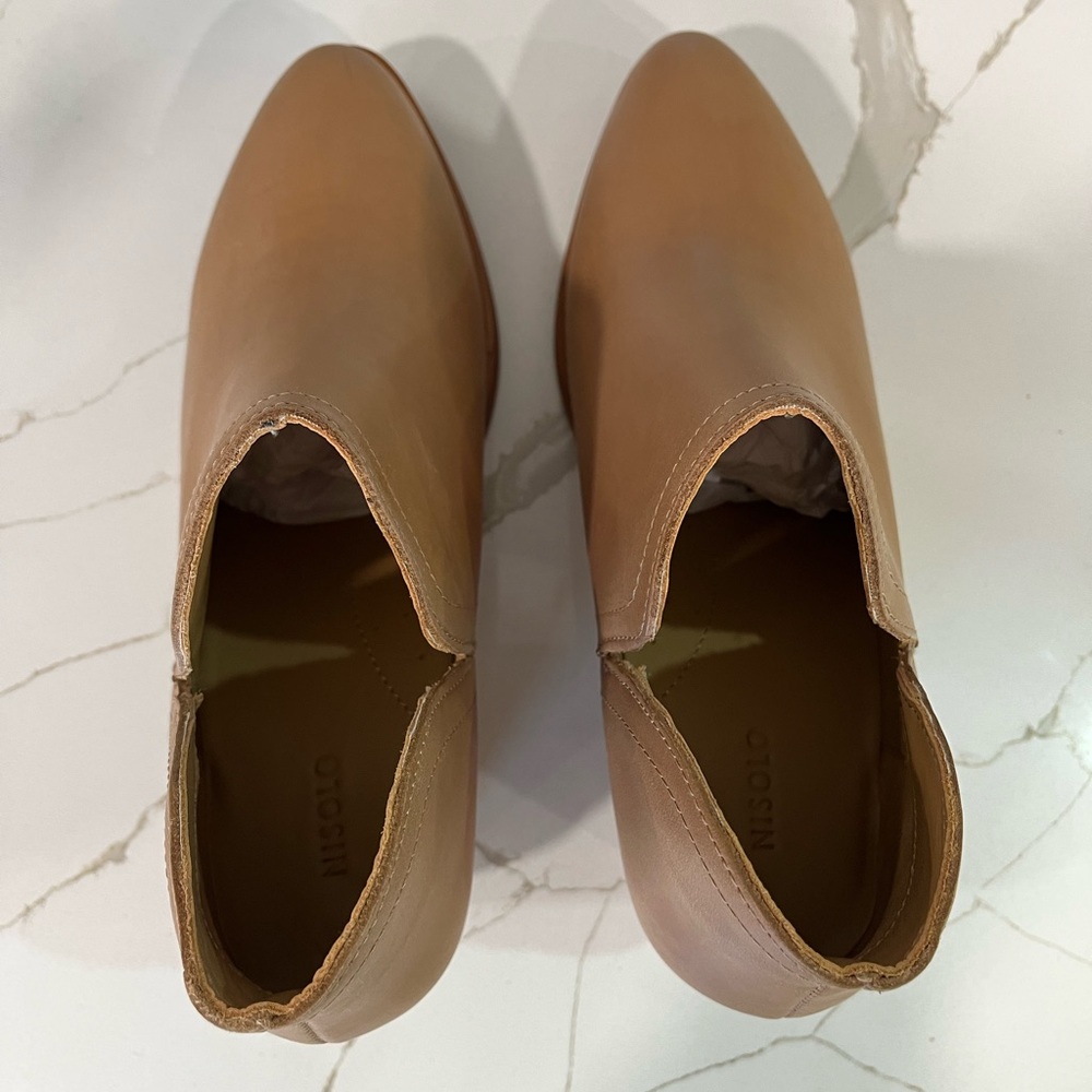 Nisolo Mia  Everyday Ankle Bootie. Women’s size 7.5 Color Almond. - Picture 6 of 10